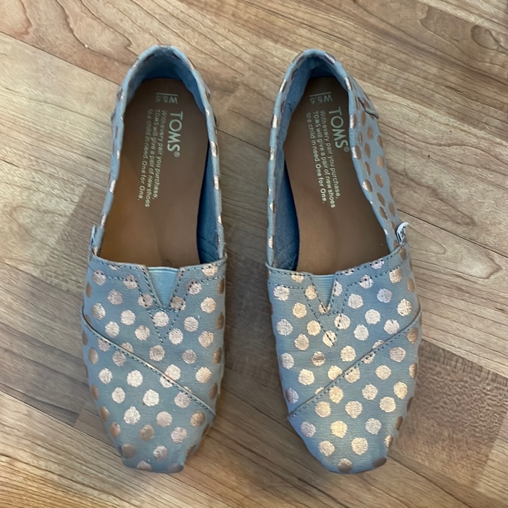 Used Authentic TOMS Grey with Rose Gold spots Size 5.5 no box